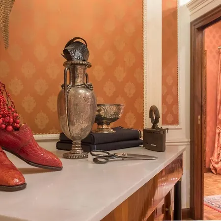 The Tailor's Apartment *